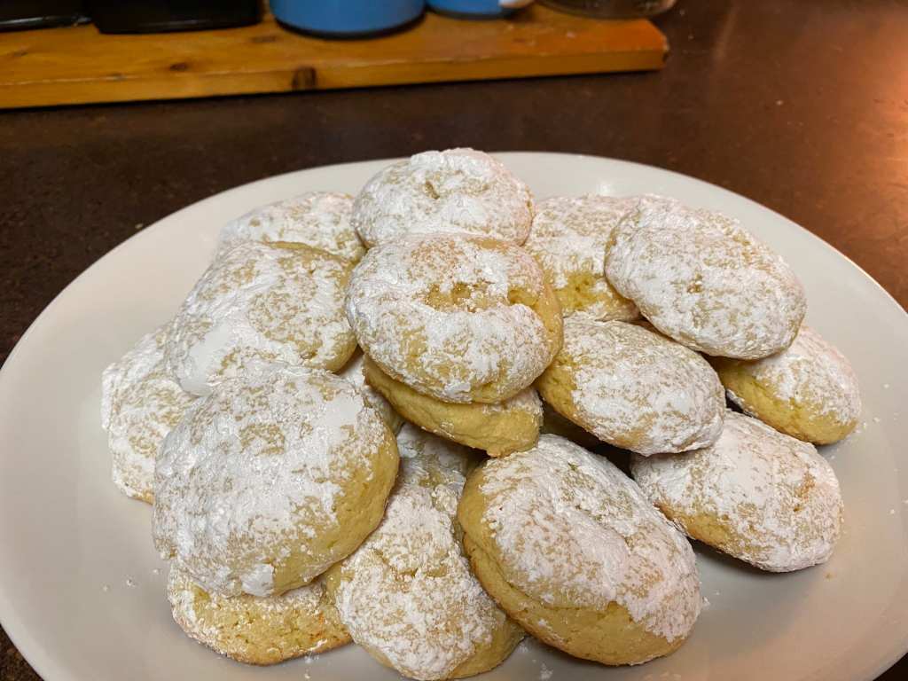 Final product after adding the powdered sugar to the top of the cookies. 
